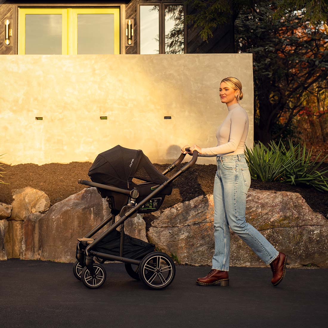 stroller travel airplane Zoe Traveler in Sand Size 18.5