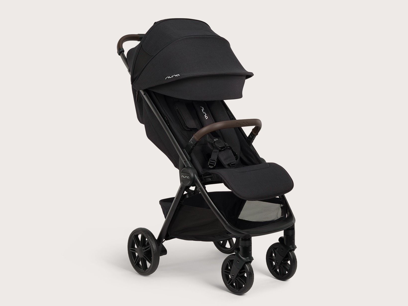 TRVL Urbn pushchair with extended sun canopy.